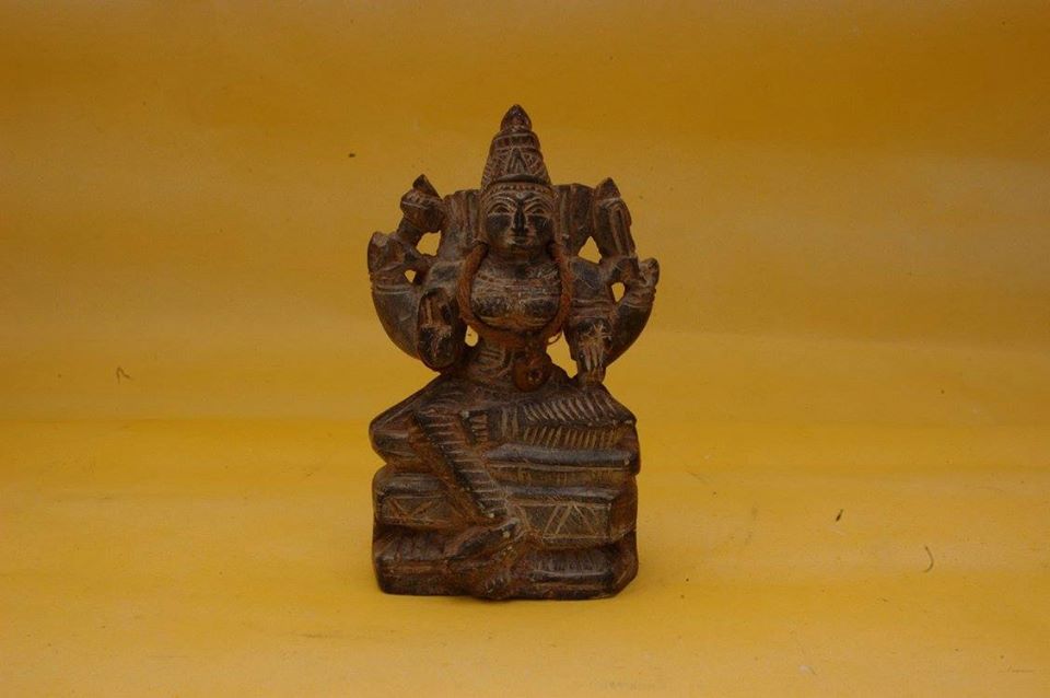 1987 | Seated Deity of Parashakti Hard-Carved by The Avatar with Mangalsutra