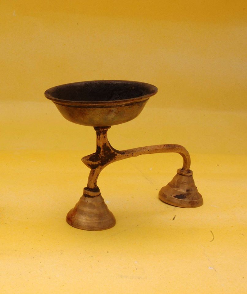 1982 | Arati offering stand used by The Avatār